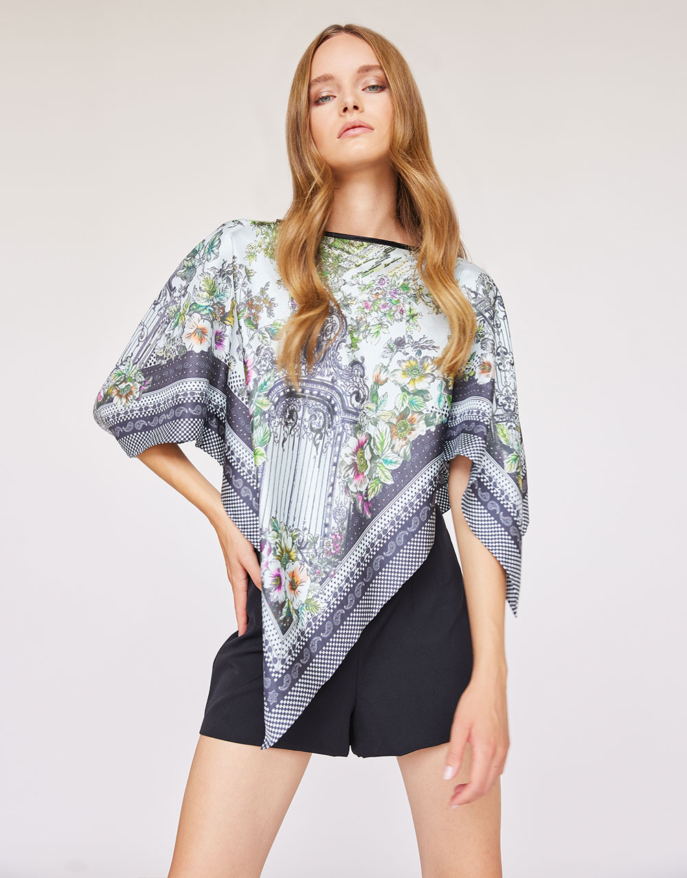 Poncho floreale in seta | Faliero Sarti Nella