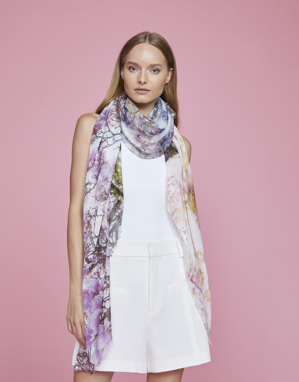 Primavera, Floral print stole