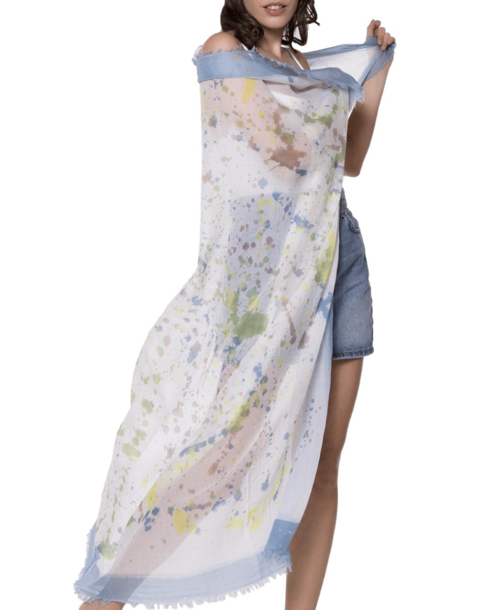 <p>Let yourself be swept away by the artistic beauty of the square Gillock scarf, made from pure cotton. Made in Italy with a fine craftsmanship is characterized by a pattern of dappled color and finished with a brush stroke of light blue along the edges,