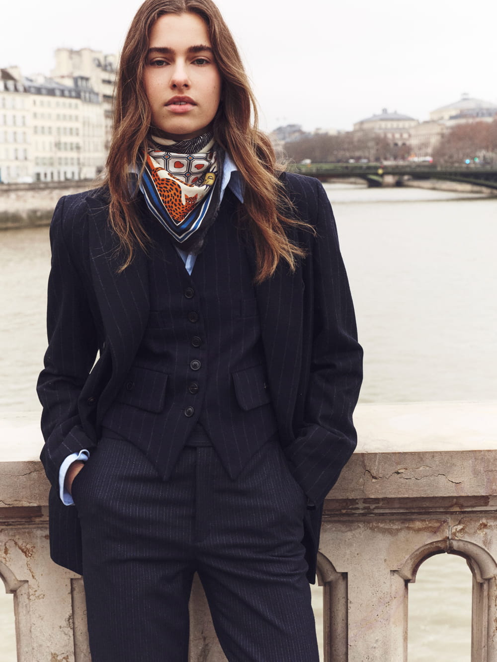 ASCOLTARE, ACCOGLIERE, AVVOLGERE